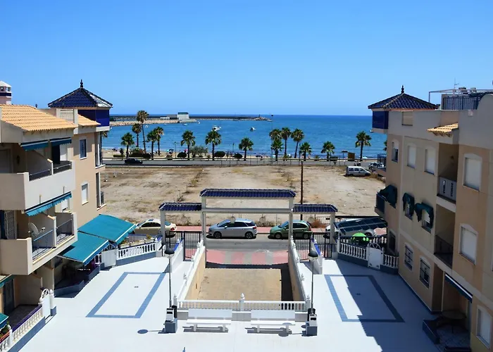 Naufragos Beach Apartment