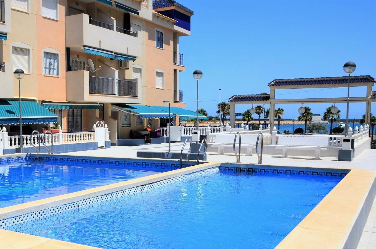 Naufragos Apartament *